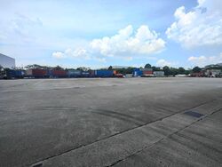 Gul Circle (D22), Warehouse #575445291